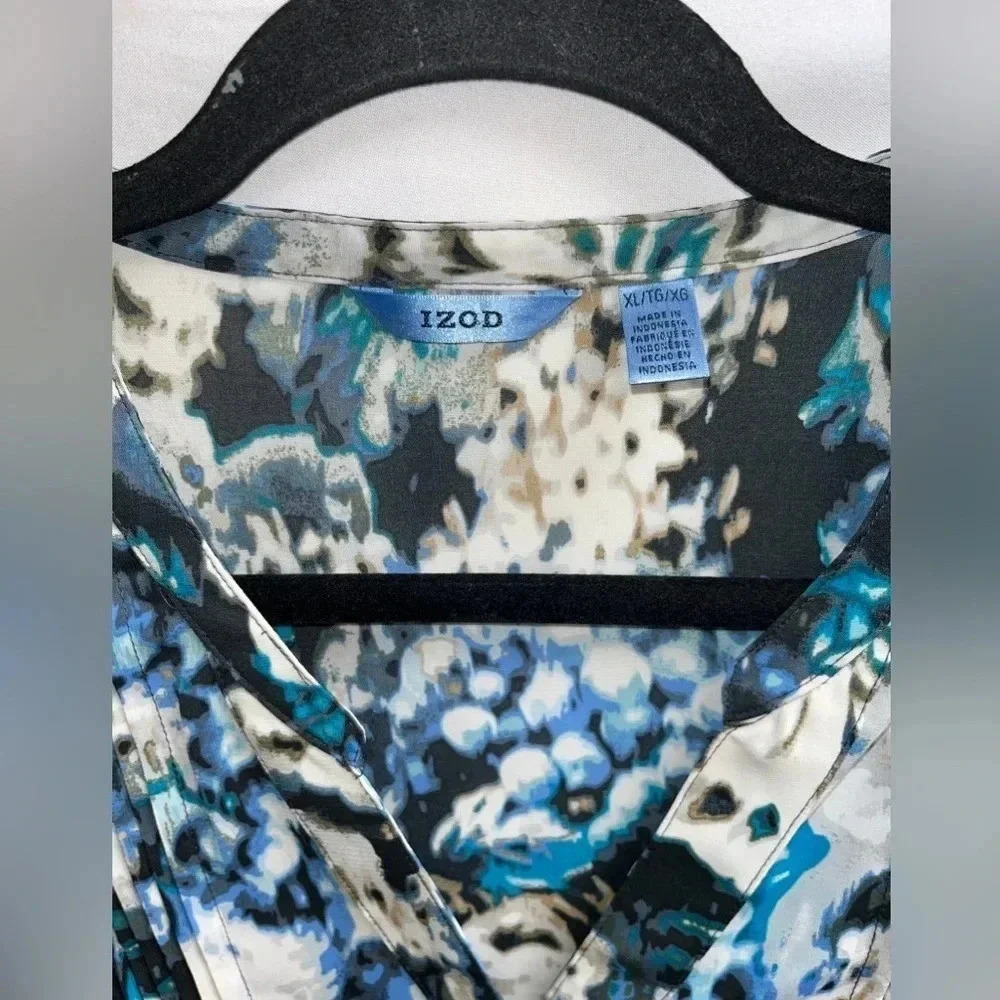 IZOD Blue Floral Blouse Women’s XL Flowy Boho 3/4 Sleeve Top - Picture 3 of 6